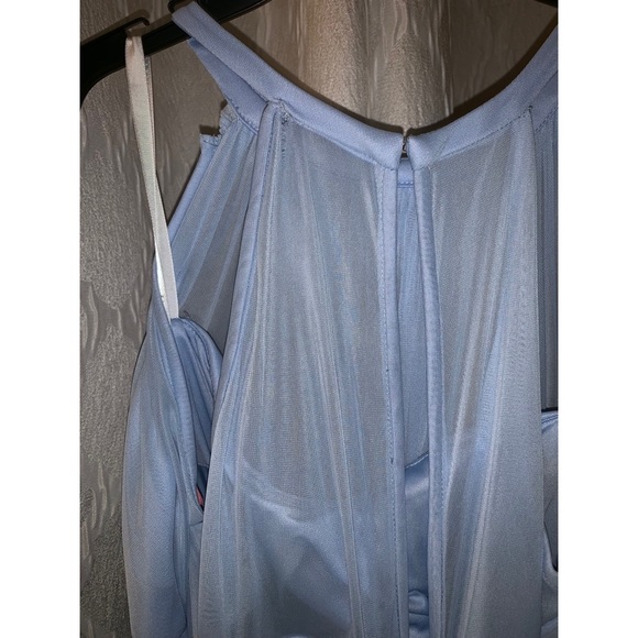 David’s Bridal Gown - Picture 3 of 4